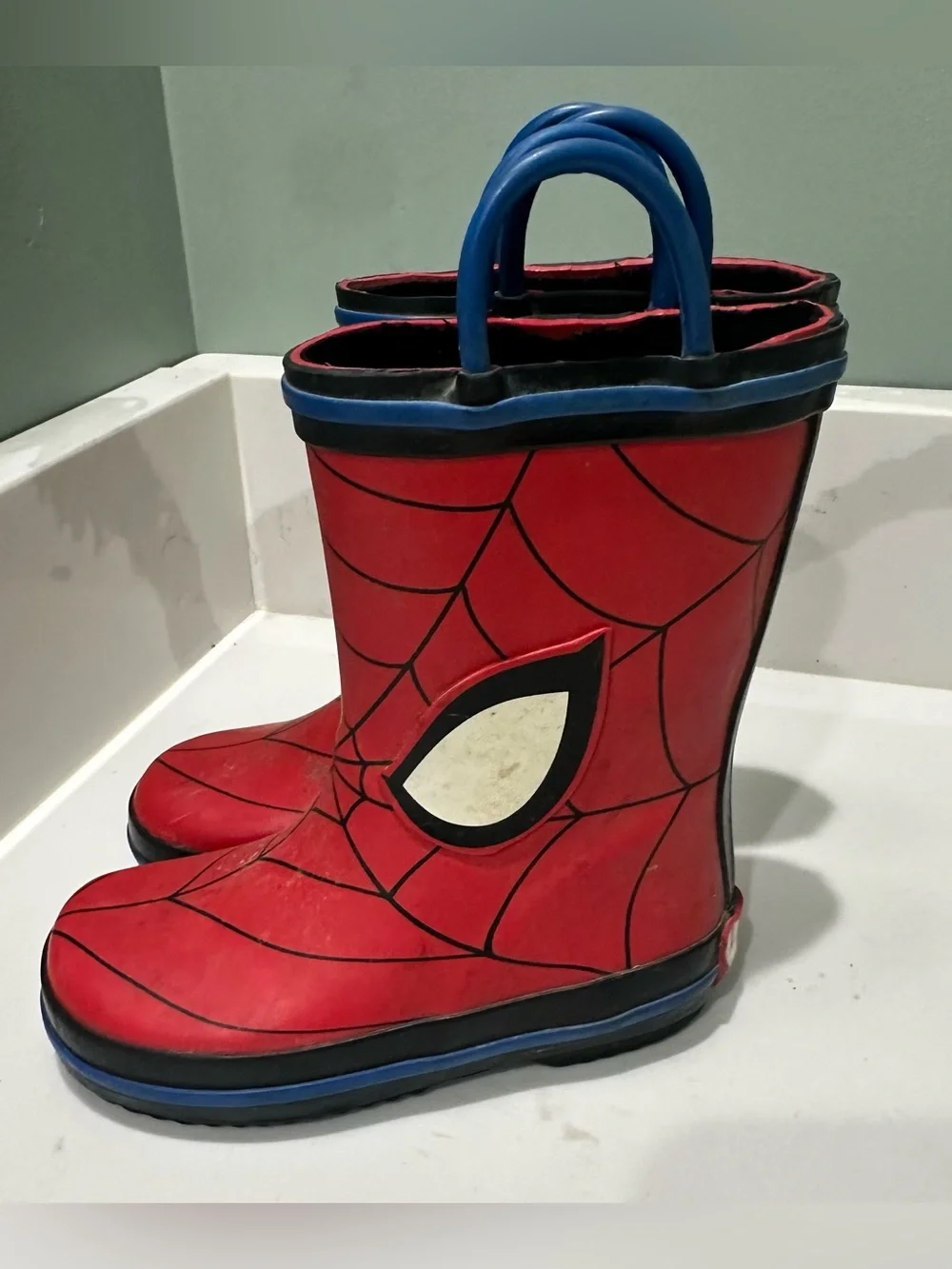 Marvel Spider-Man Rain Boots Pull On Kids Size 5/6  Waterproof